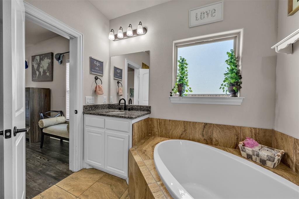 Longspur Estates - Residential