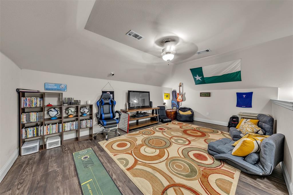 Longspur Estates - Residential