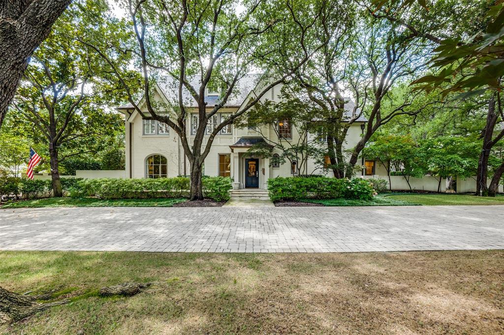 Beverly doesn't get better than this serene setting. Sitting on 0.65 acres in the greatest neighborhood in the world, this house has such a fabulous history of galas from all decades. Everything is oversized from the 4 bedrooms, 6 full and 2 powder baths but wait until you enter the living room of all living rooms. 2 proper offices, entertaining backyard, pool, screened in porch and exterior entry pool bath. Double gates upon entry that you just can't find anymore. Come see us soon at 3301 Beverly.