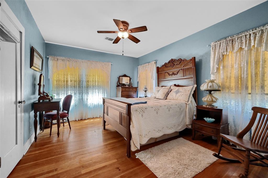 Shannon T J Town - Residential