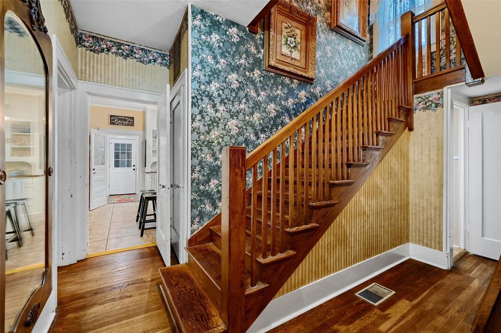 Shannon T J Town - Residential