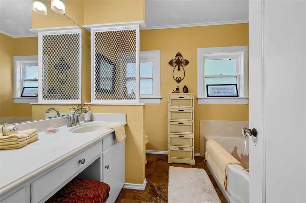 Shannon T J Town - Residential