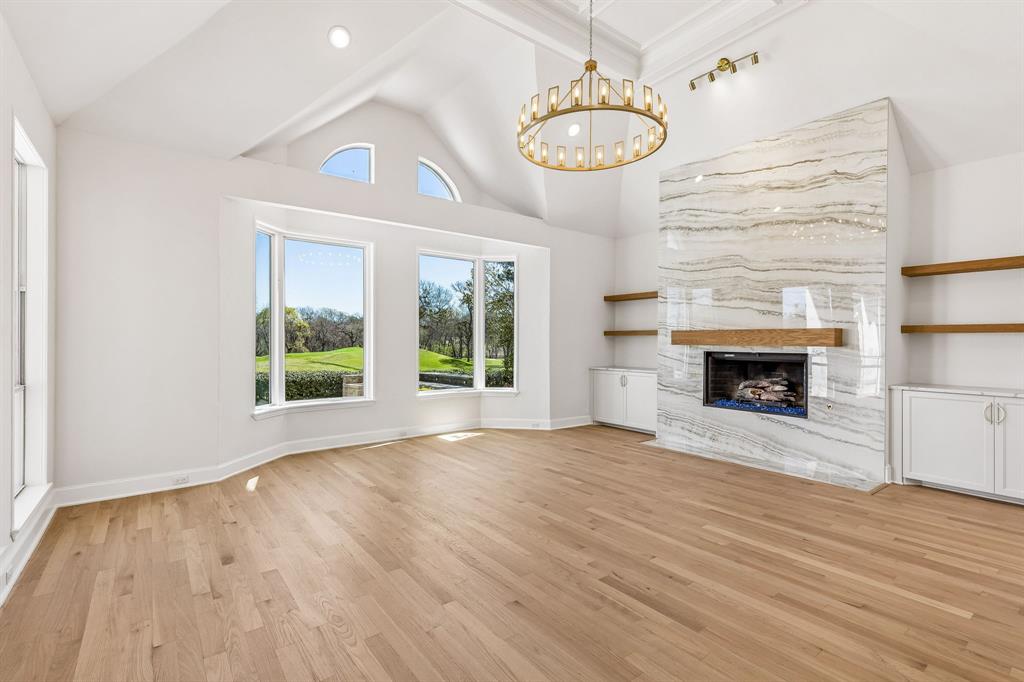 Kings Court Of Willow Bend - Residential