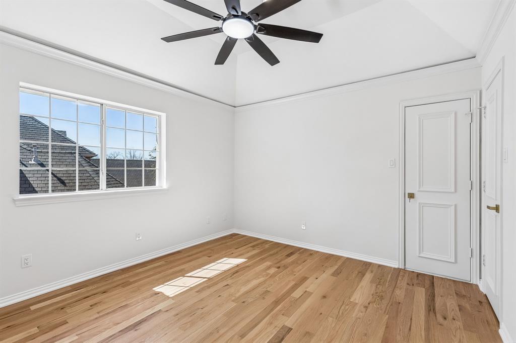 Kings Court Of Willow Bend - Residential