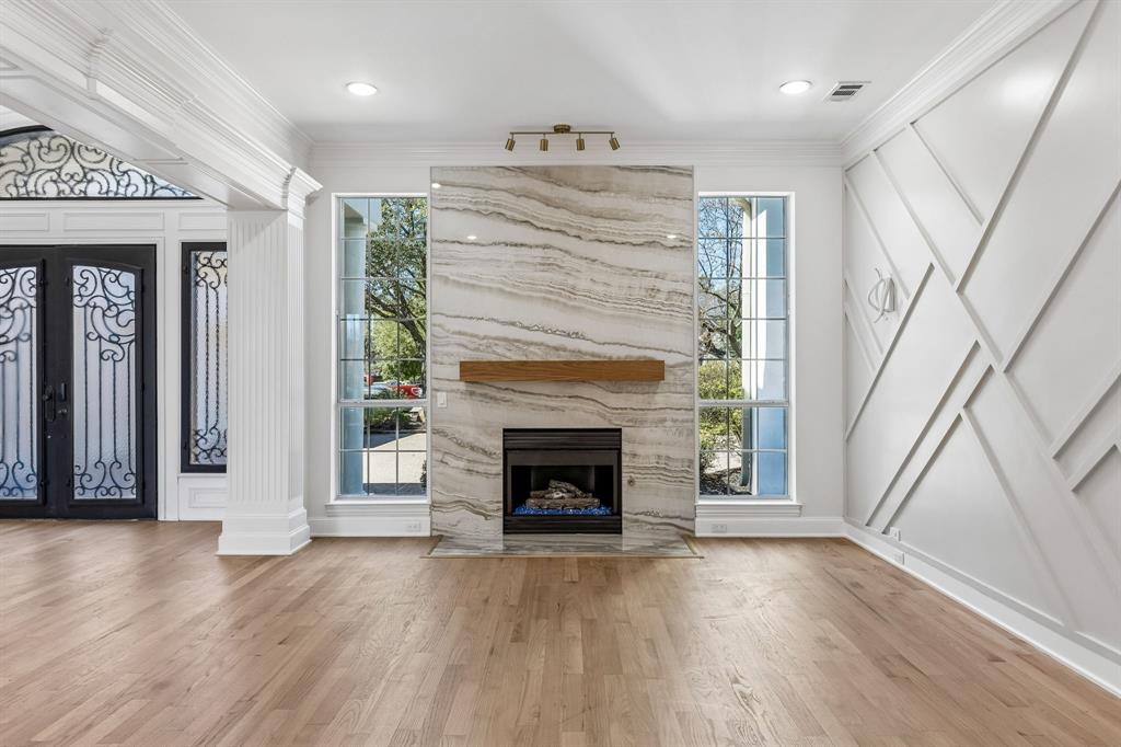 Kings Court Of Willow Bend - Residential