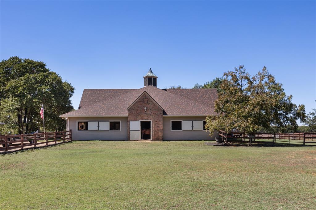 Sc White - Farm