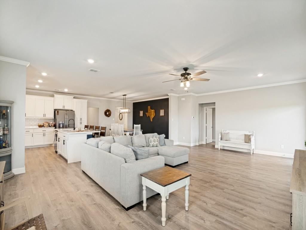 Lakepointe - Residential