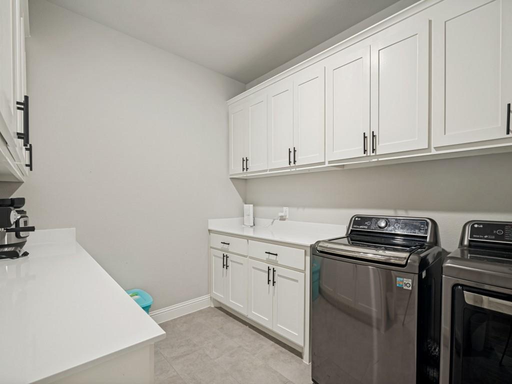 Lakepointe - Residential