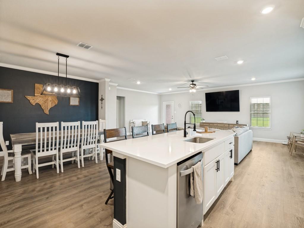 Lakepointe - Residential