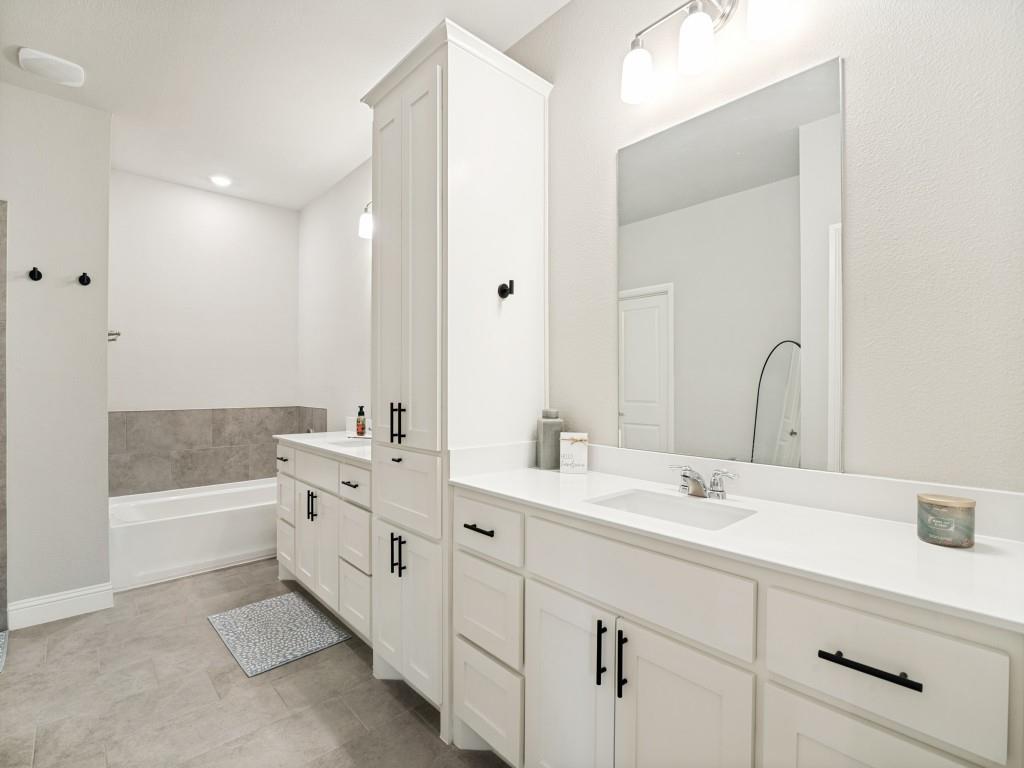 Lakepointe - Residential