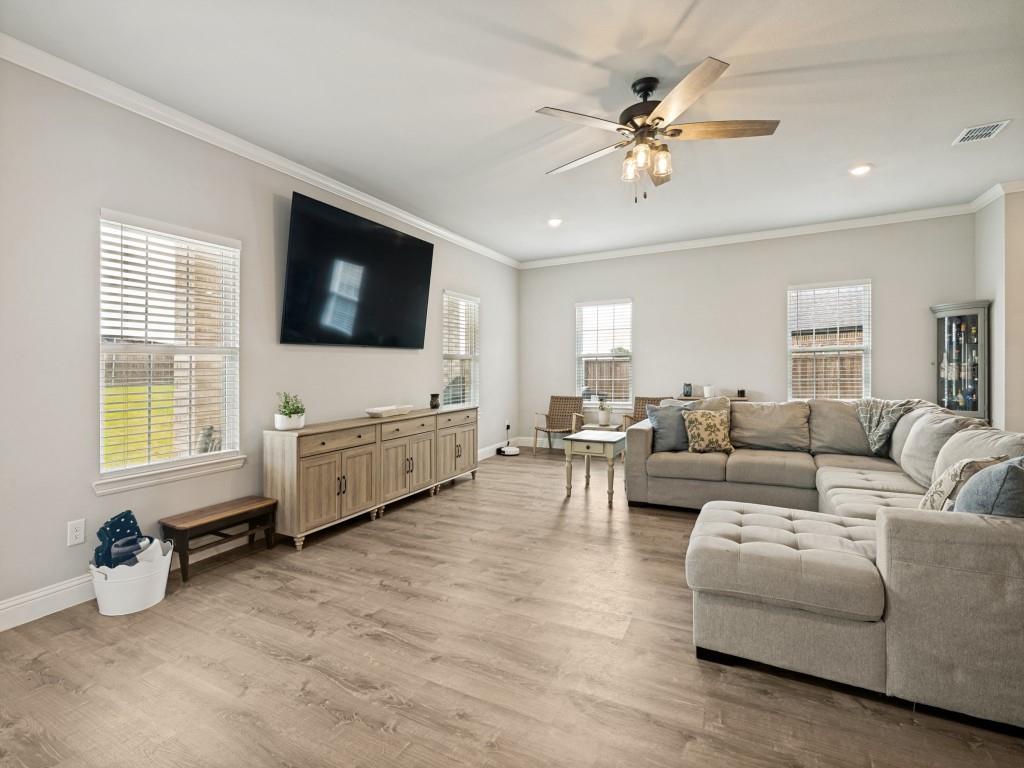 Lakepointe - Residential