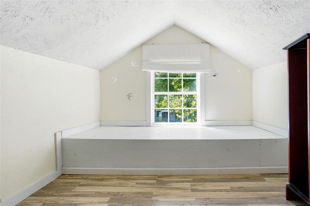 Junius Heights - Residential