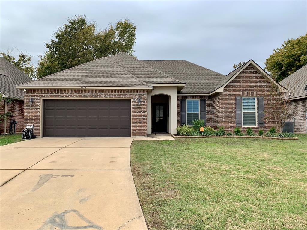 This south Bossier home is beautiful 4 bedroom 2 bath home in Victoria Meadows Subdivision. This home has an open floor plan, wood flooring in the living room, granite countertops in the kitchen and bathrooms, brand new dish washer in the kitchen. The back yard has covered patio great for entertaining, and an HOA approved Shed for all your storage needs. Don't miss out on this home!!

Agent is family member to seller.