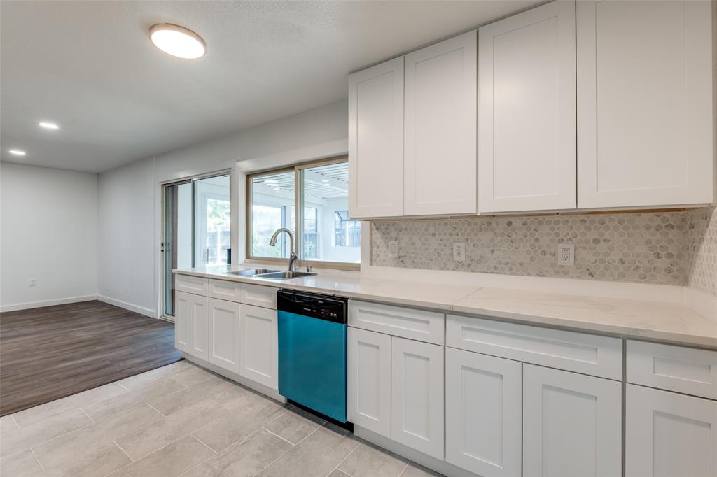 White Rock Village 01 - Residential