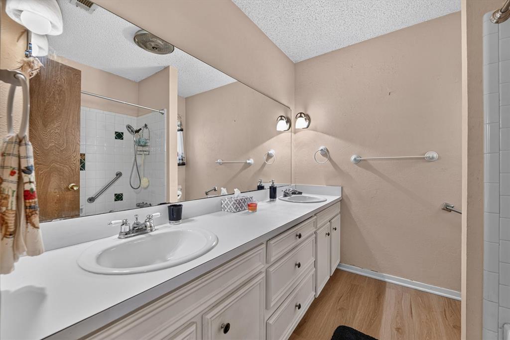 Meadowbrook East Add - Residential