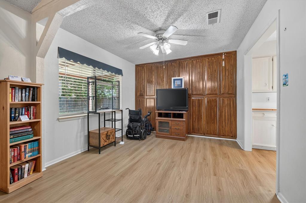 Meadowbrook East Add - Residential