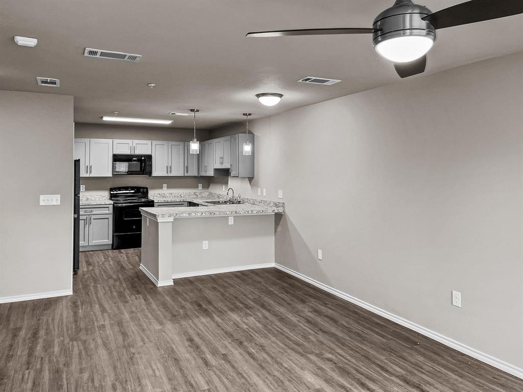 Sable Ridge Condos Ph 01-06 - Residential