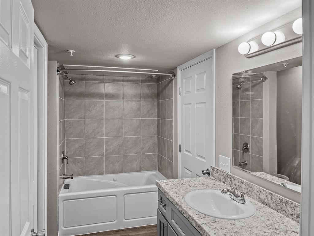 Sable Ridge Condos Ph 01-06 - Residential