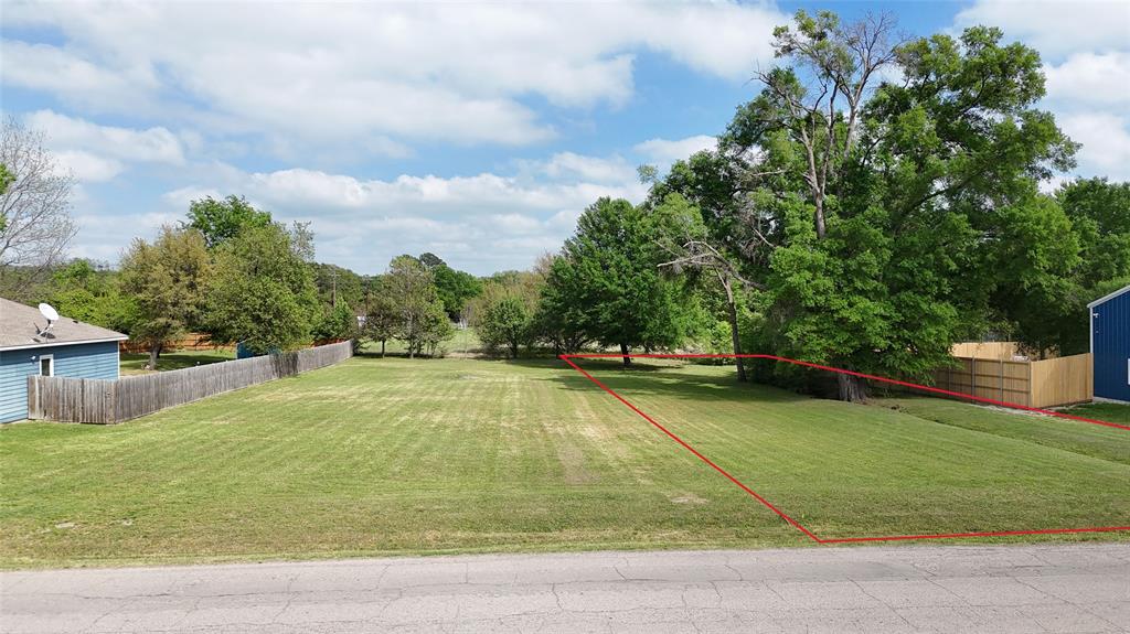 Whispering Oaks - Land