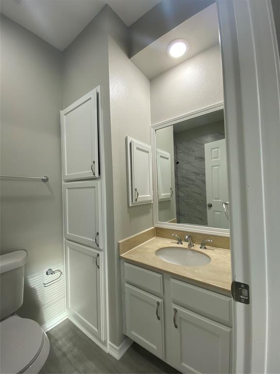 Country Club Pl-Rev - Residential