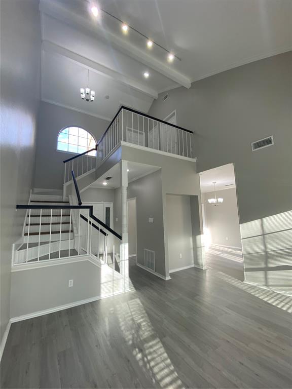 Country Club Pl-Rev - Residential