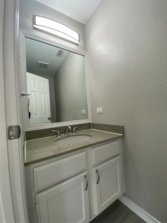 Country Club Pl-Rev - Residential