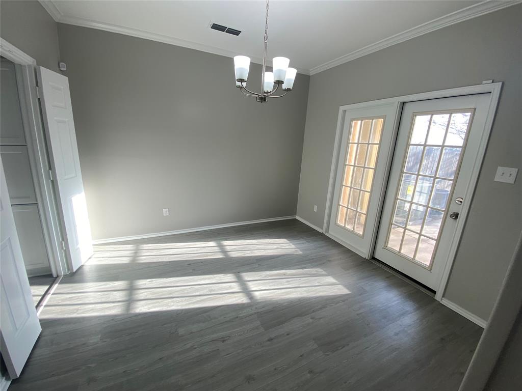 Country Club Pl-Rev - Residential