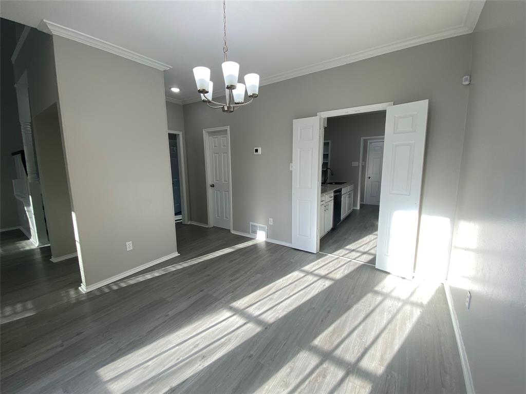 Country Club Pl-Rev - Residential