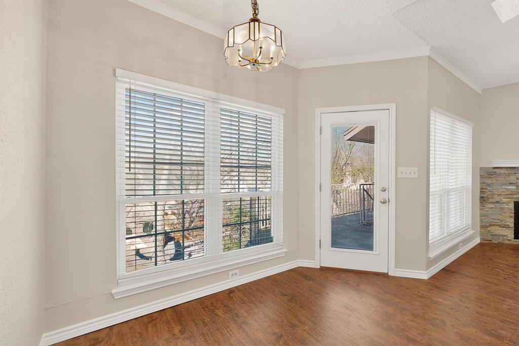 Oaks Of Lakewood Condo - Residential