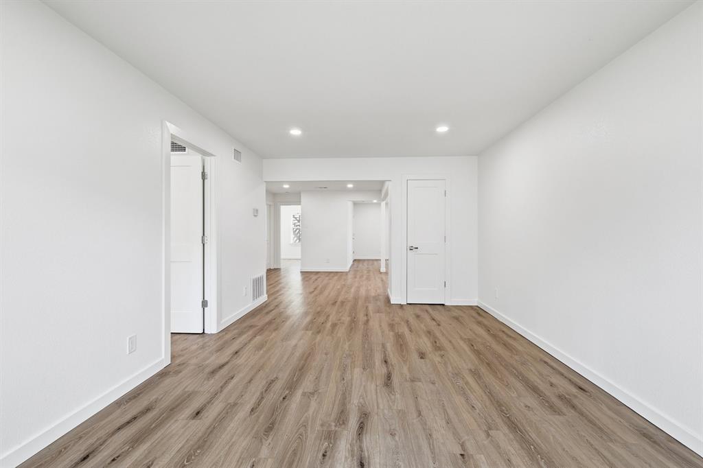 University Place Condo - Residential
