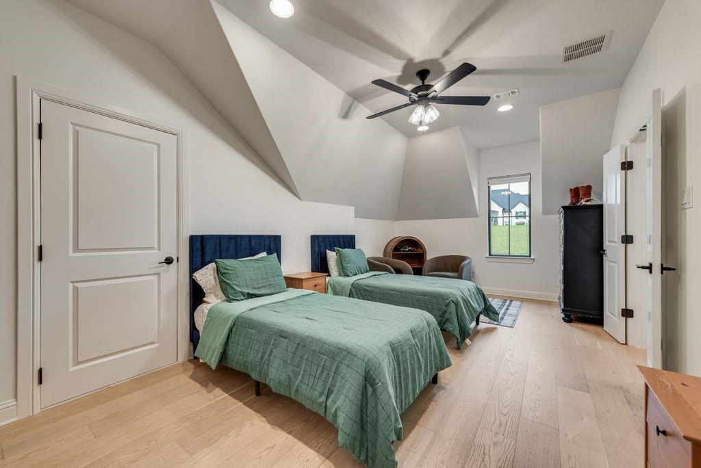 Bella Crossing - Residential