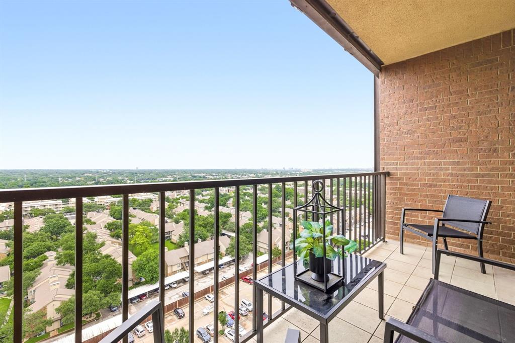 Bonaventure Condo - Residential