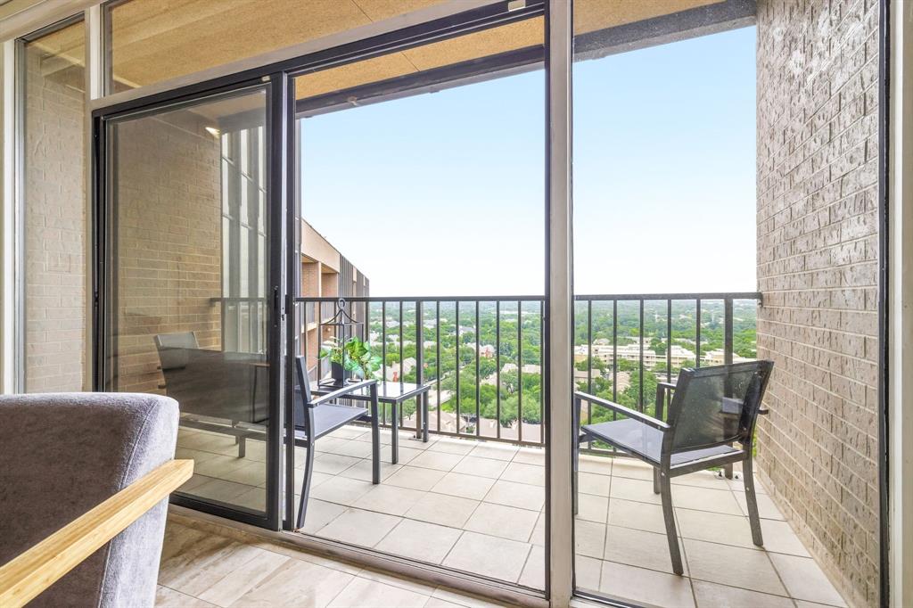 Bonaventure Condo - Residential