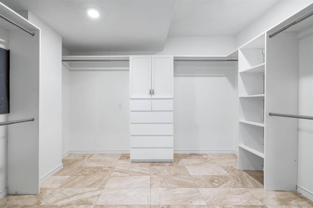 Bonaventure Condo - Residential