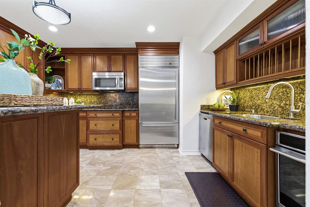 Bonaventure Condo - Residential