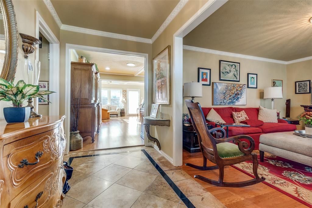 Walnut Hills Manor 02 - Residential