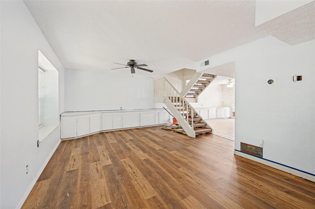 Arlington Downs Twnhs - Residential