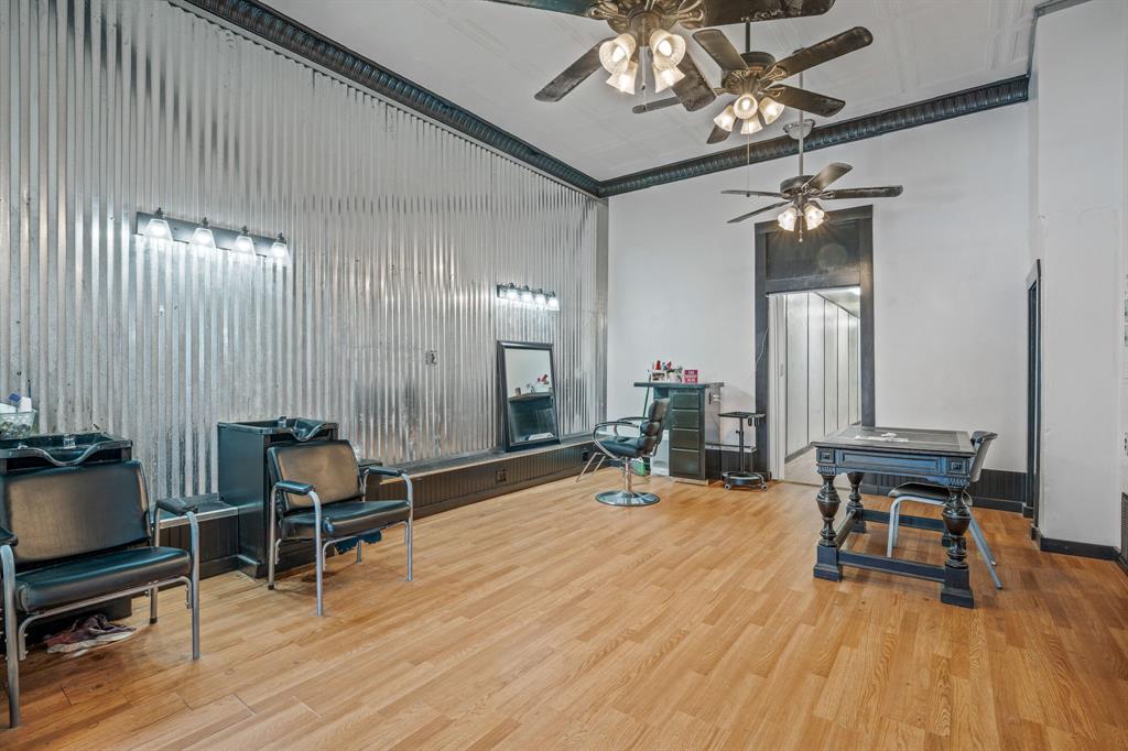 Orig Deleon - Commercial Sale
