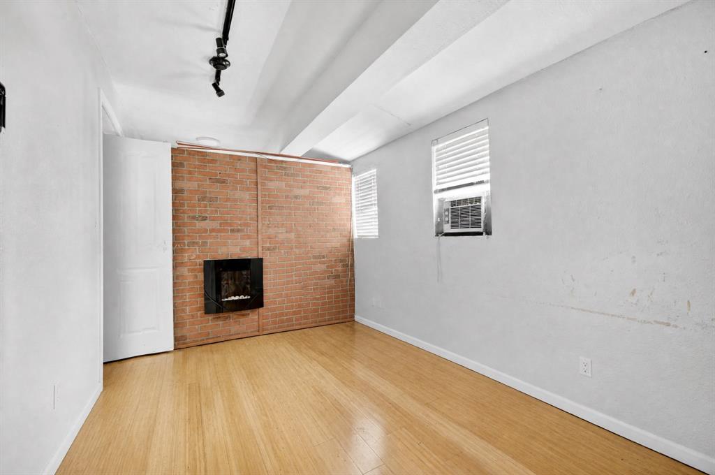Bunker Hill - Residential