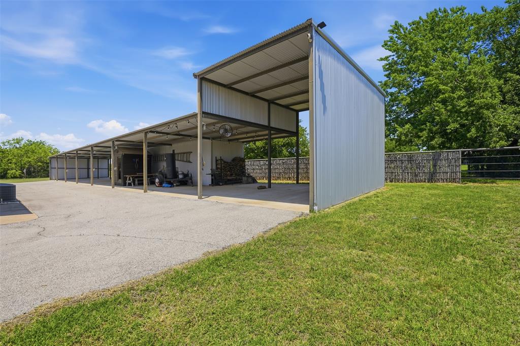 ACRES: 4.495 ABST: 582 SURVEY: HAYNES BLUFORD TR: - Residential