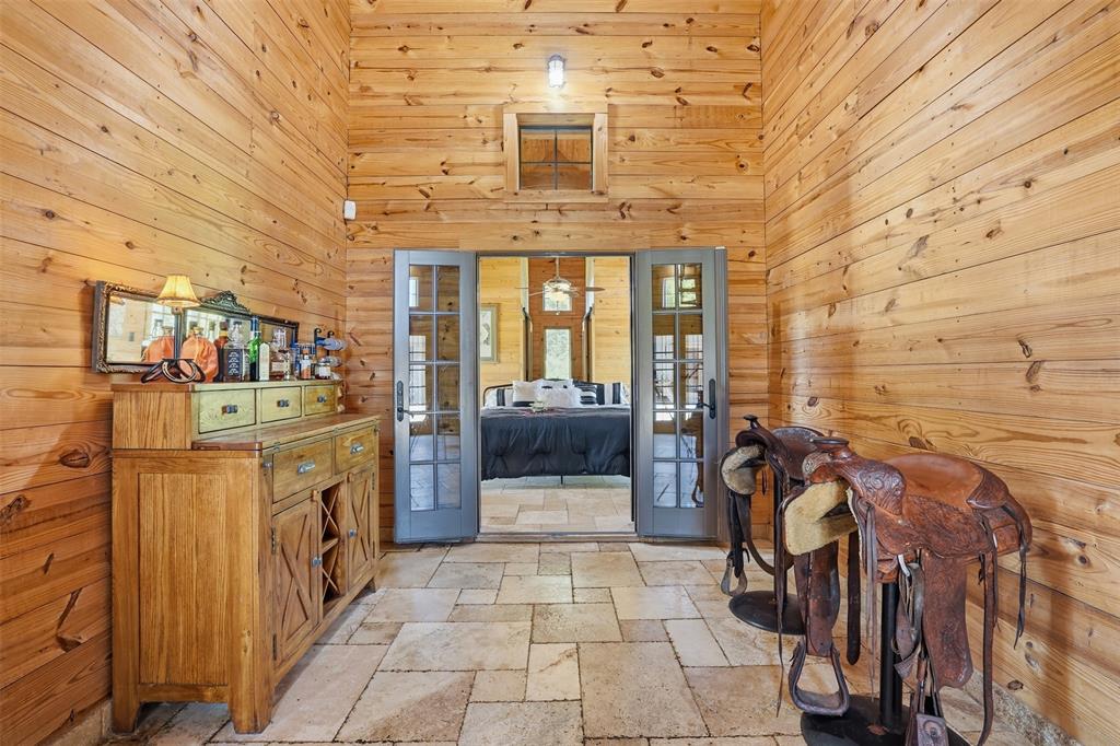 ACRES: 4.495 ABST: 582 SURVEY: HAYNES BLUFORD TR: - Residential