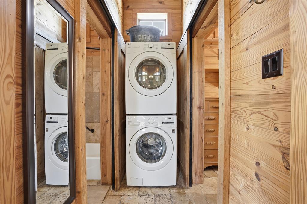 ACRES: 4.495 ABST: 582 SURVEY: HAYNES BLUFORD TR: - Residential