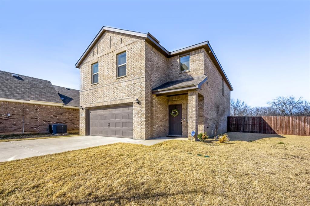 Corner lot. Cul-de-sac. No adjacent construction. 2022 build. This is the combination buyers in this price range keep searching for — and rarely find together. At 2,136 sq ft with 4 bedrooms, 2.5 baths, and a move-in ready open-concept layout, this home offers granite countertops, a large kitchen island, and a flexible upstairs plan designed for real life. Buyers using private school, charter, or homeschool options consistently find this location and price point to be among the strongest value plays in the Fort Worth area. New construction at this finish level starts well above $350K. The seller is motivated and the price reflects it. Schedule your showing today.