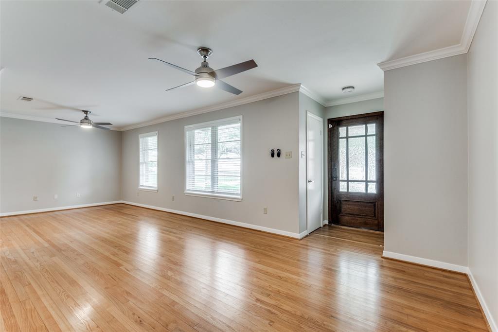 Hampton Plaza - Residential