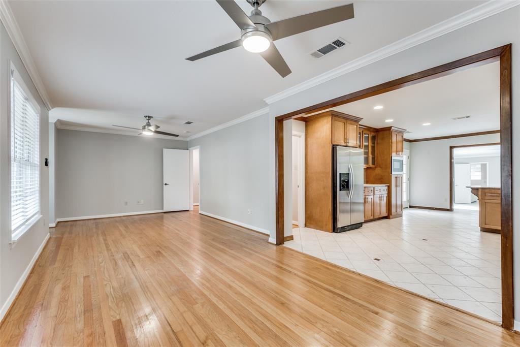 Hampton Plaza - Residential