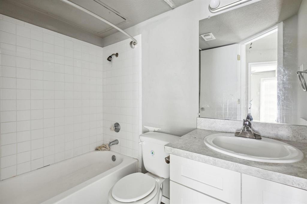 Royal Lane Highlands Condos - Residential Lease