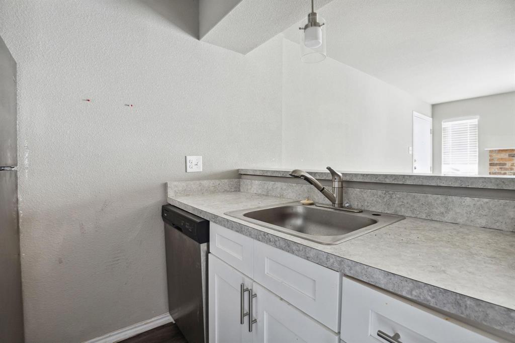 Royal Lane Highlands Condos - Residential Lease