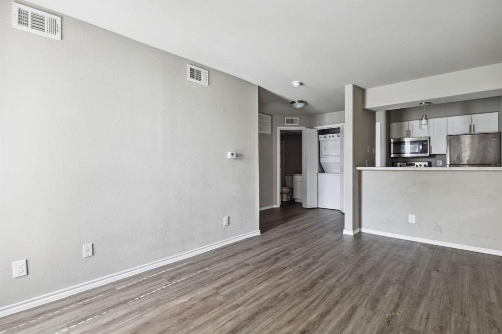 Royal Lane Highlands Condos - Residential Lease