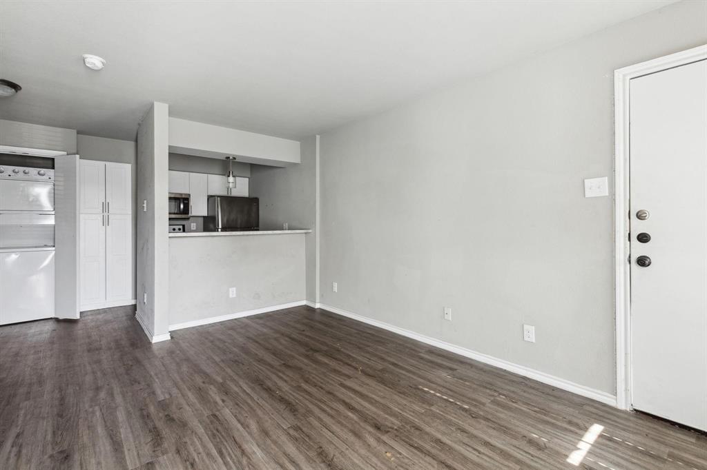 Royal Lane Highlands Condos - Residential Lease