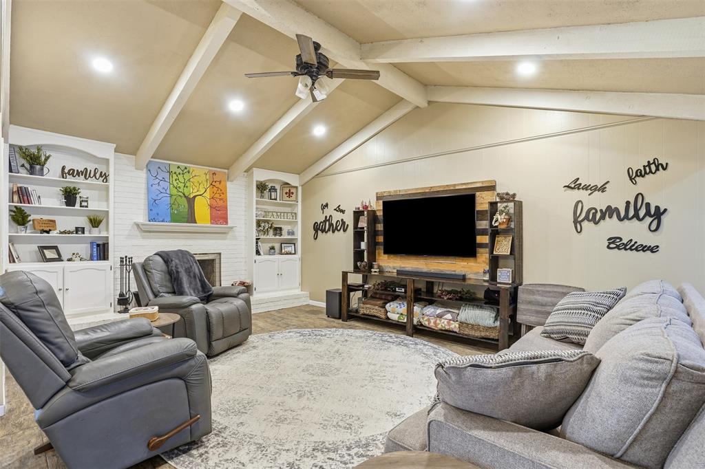 Decordova Bend Estate - Residential